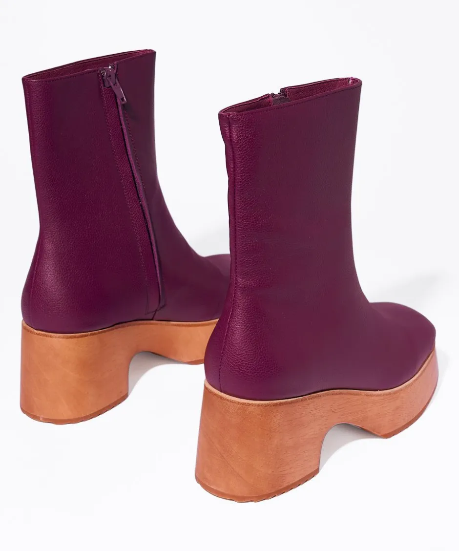 isla_in_raisin_2.webp Charlotte Stone Isla In Raisin*Women Clogs
