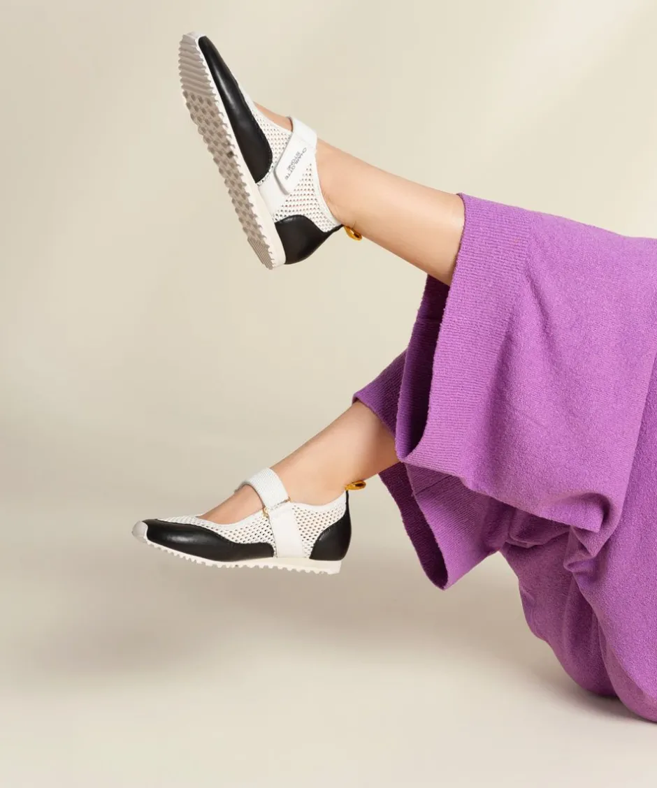 Charlotte Stone Mable In Latte Black*Women Flats