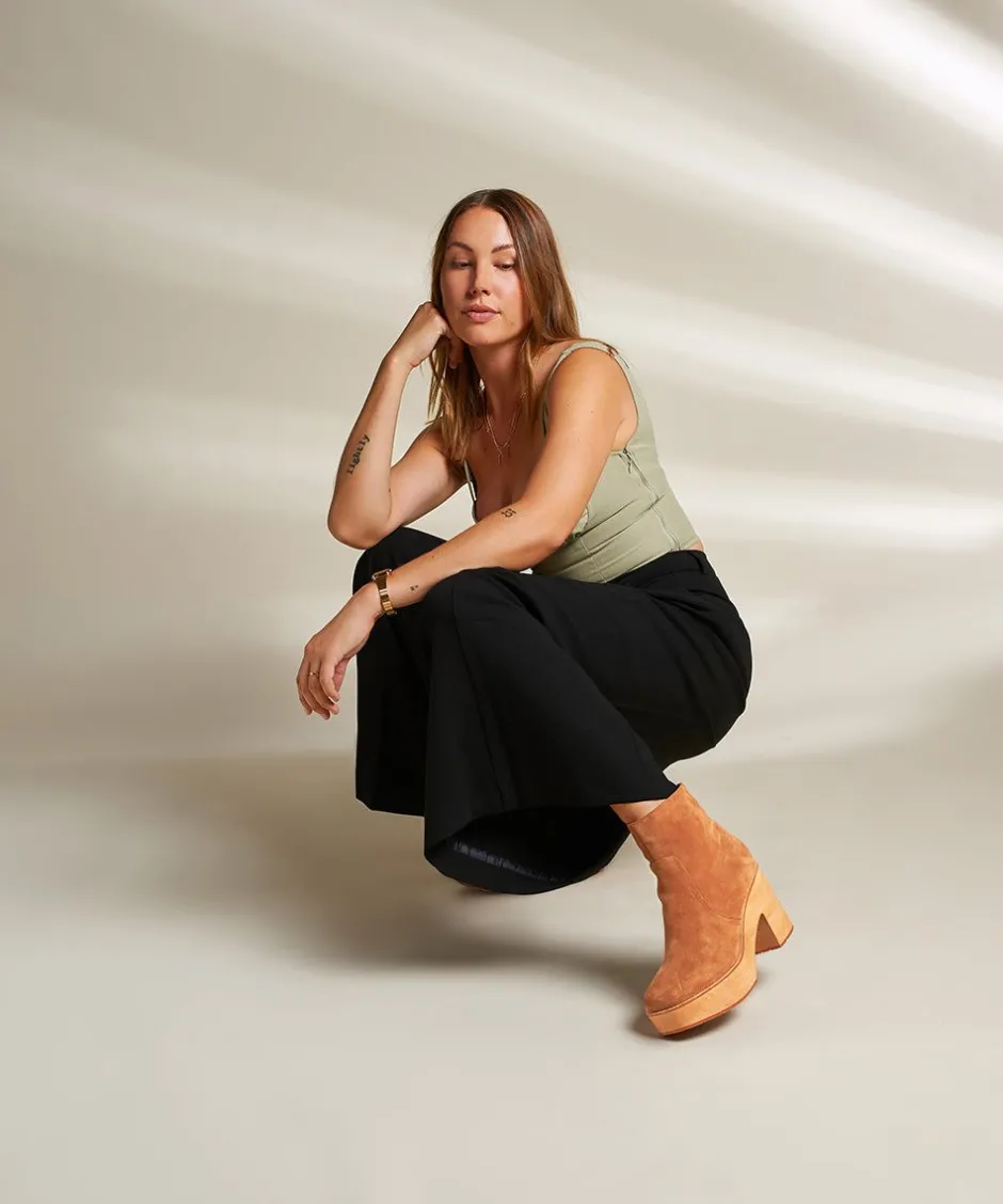 paz_in_camel_5-1.webp Charlotte Stone Paz In Camel*Women Clogs